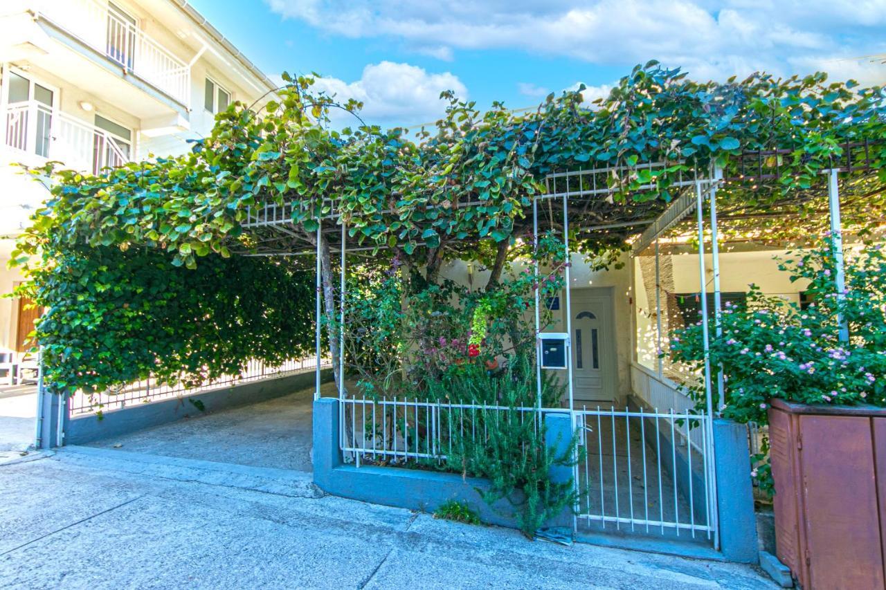 Apartments By The Sea Podaca, Makarska - 13069 Exterior photo